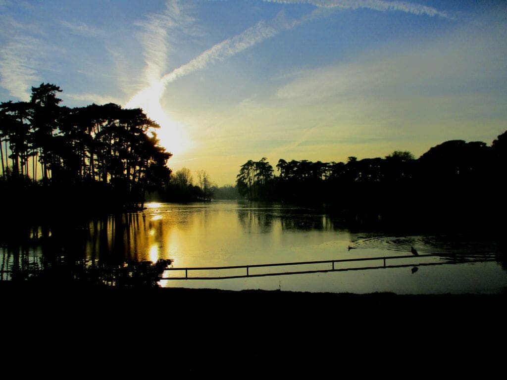 “LAC INFERIEUR, BOIS dE BOULOGNE, PARIS”